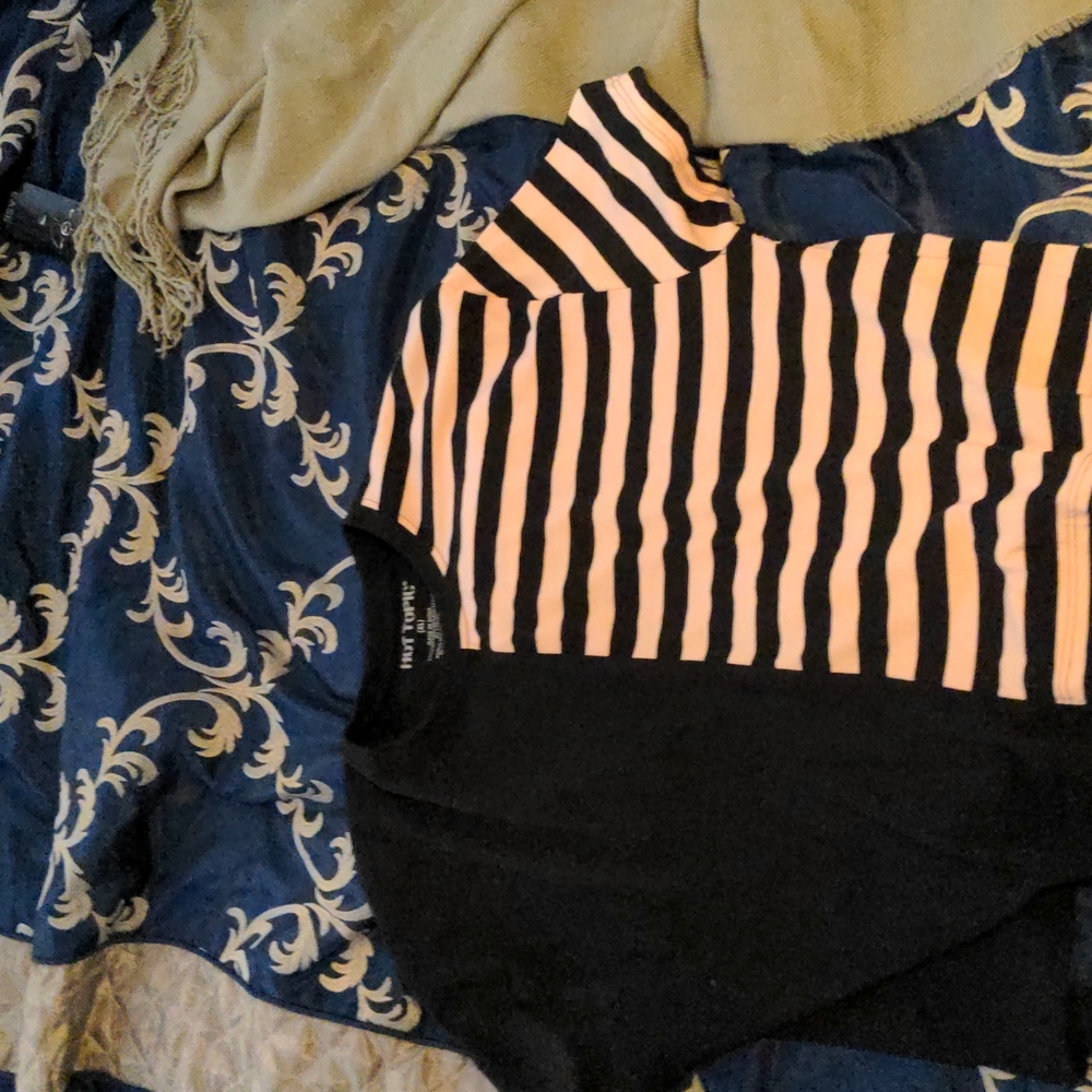 Hot topic black and pink stripe XL shirt
